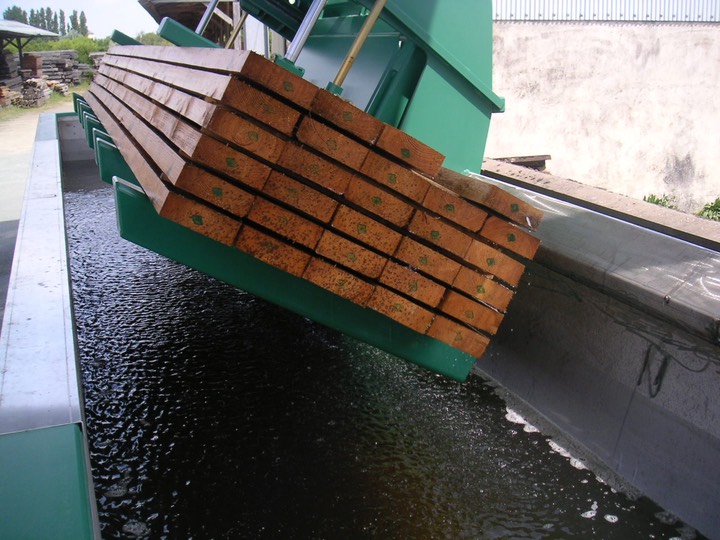 Bac-de-trempage-A2C-pour-le-traitement-des-charges-de-bois