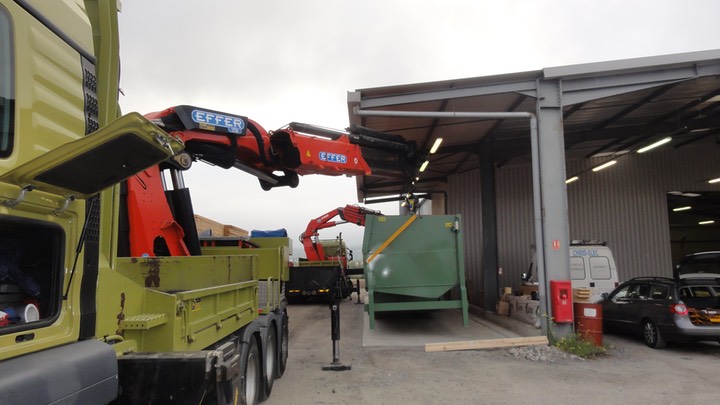 L976-AA MINOT (42) SUR SITE - 16