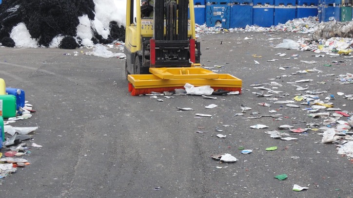 BALAI EN VÉ SUR FOURCHES CPA - 7