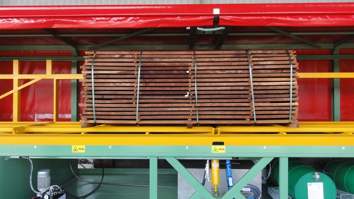 Cabine-d’aspersion-A2C-pour-le-traitement-des-charges-de-bois