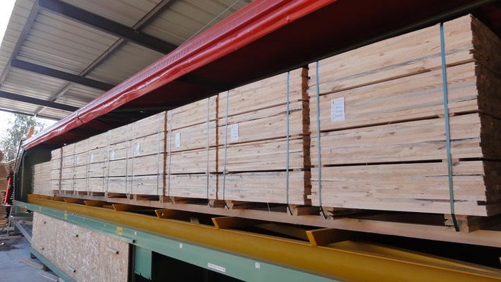 Cabine-d’aspersion-A2C-pour-le-traitement-des-charges-de-bois