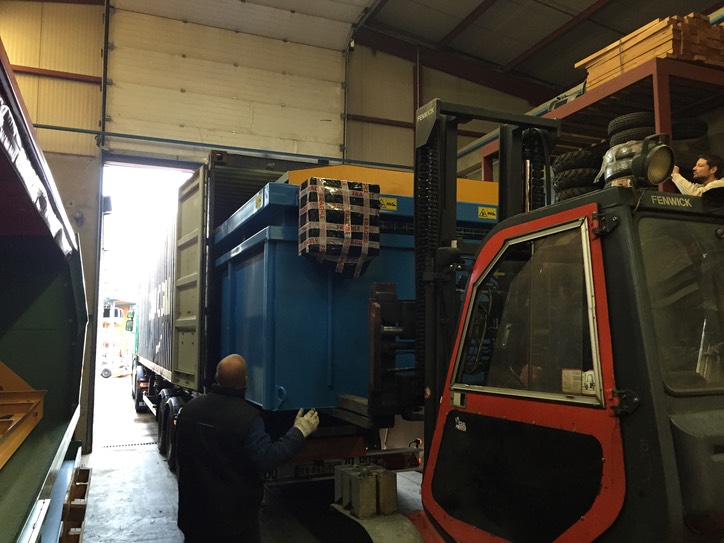 L774-31°-AY-SMJ-CHARGEMENT EN CONTAINER - 14