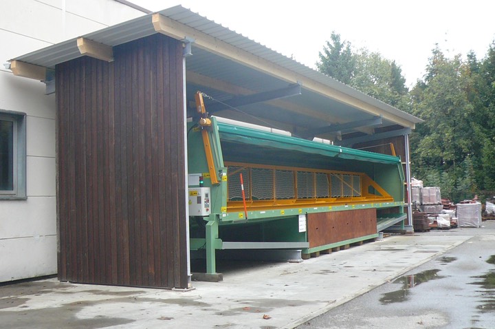 Cabine-d’aspersion-A2C-pour-le-traitement-des-charges-de-bois